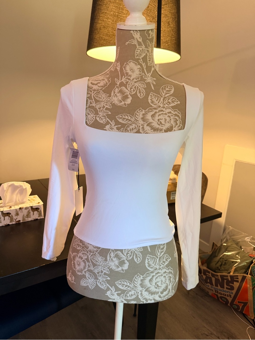 Aritzia Babaton Contour Squareneck Medium